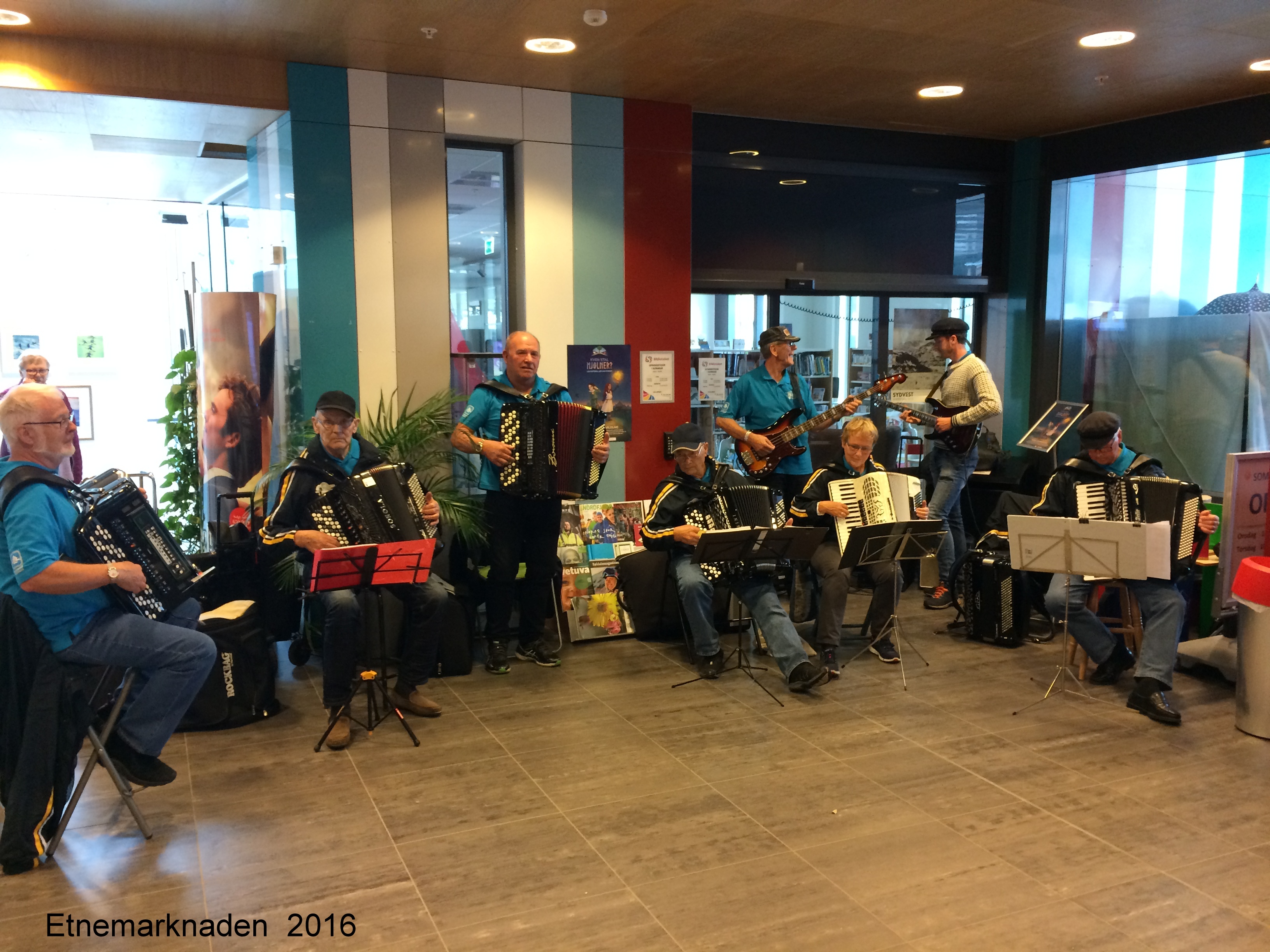 Etnemarknaden 2016 06