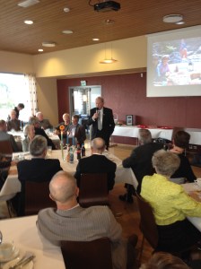 Leo's 90 års dagLeo forteller fra Avaldsnes Idrettslags stifelse i 45 + Amerika